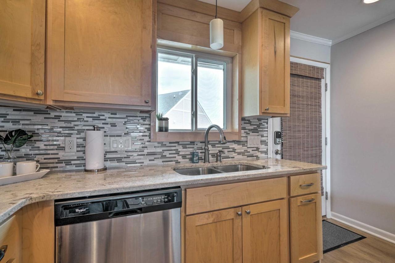 Beachfront Condo With Unobstructed Ocean Views! Oak Island Exteriör bild
